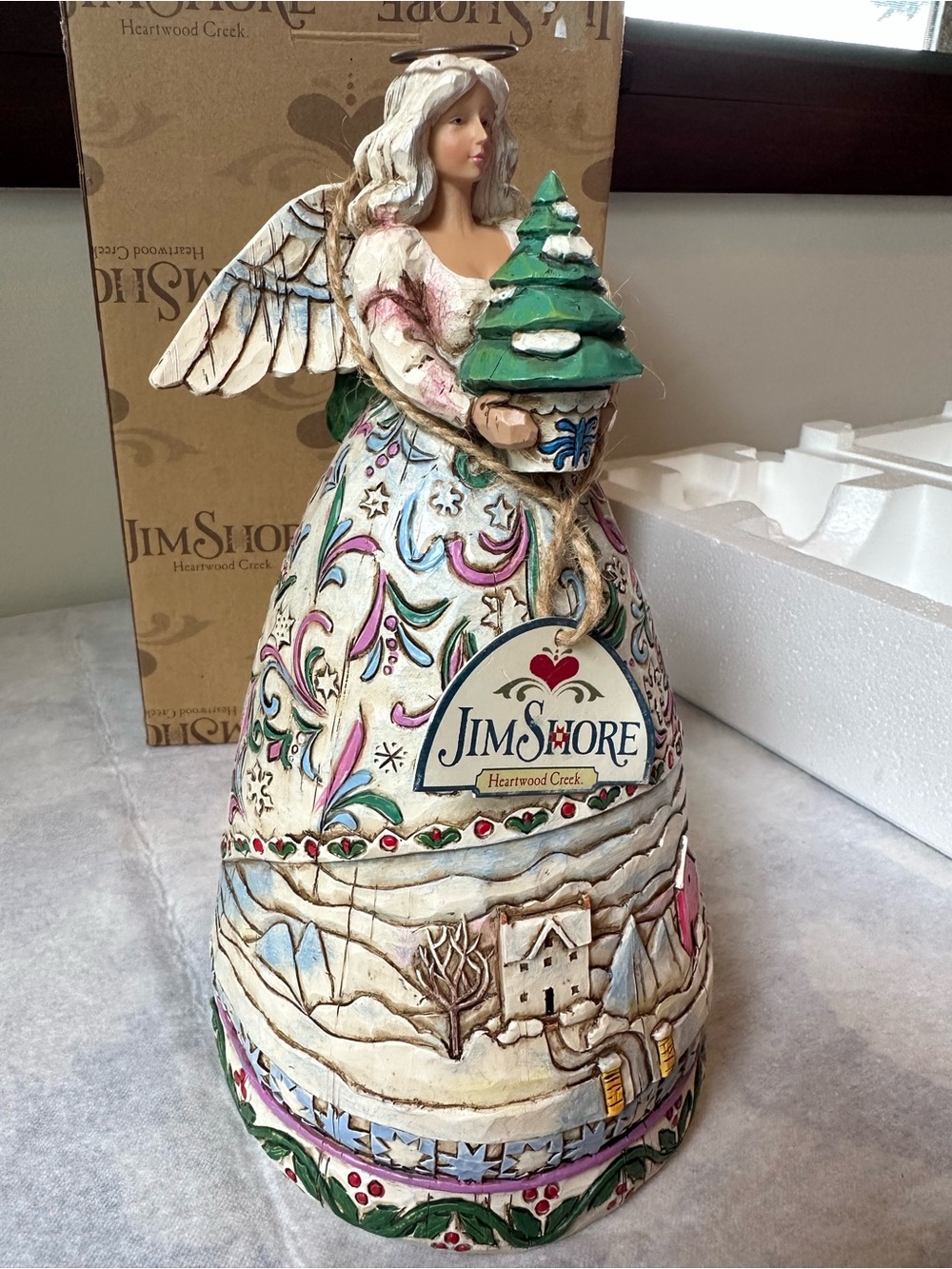NEW IN BOX Jim Shore Cream Angel Figurine with Green Tree